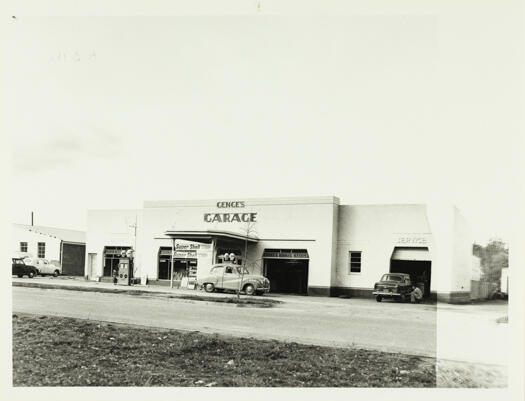 A front view of Genge's Garage, 9 Lonsdale Street, Braddon