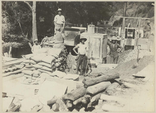 Cotter Dam construction workers