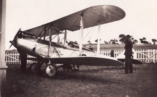 Hinkler's aircraft at Canberra