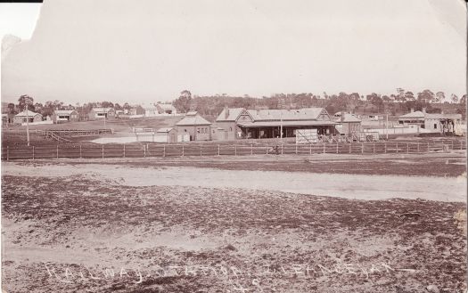 Shows the front of the Queanbeyan Railway Station