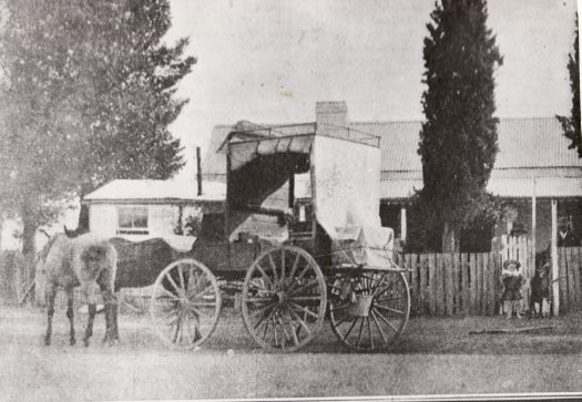 Arrival of mail at the Canberra Post Office. Site is now Kanangra Flats, Reid.