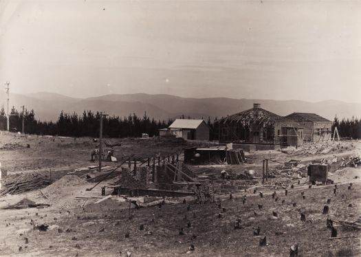 Cottages under construction on Mount Stromlo. These could have been cottages the Queanbeyan builder Wally Mason was contracted to build.