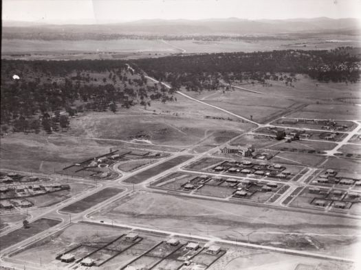 Aerial view, Braddon over Haig Park to War Memorial site