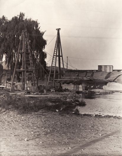 Lennox Crossing low level bridge under construction over the Molonglo River at Acton.