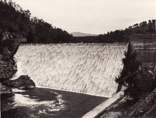 Cotter Dam - overflowing