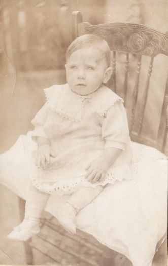 Baby photo from Opie Quigley to Aunty Annie