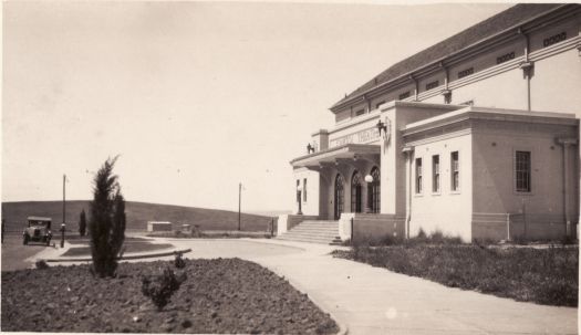 Side view of the Capitol Theatre, Manuka.