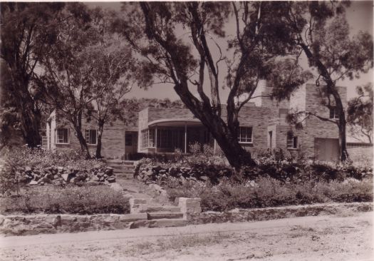 House in Melbourne Avenue. Designed by Malcolm Moir.