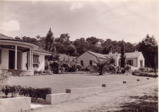 Houses, Dodds, Baudin Crescent, Forrest