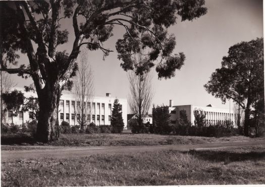 CSIRO laboratories on the slopes of Black Mountain. Taken from Clunies Ross Street.