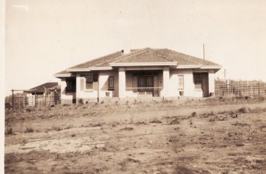 House in National Circuit, Blandfordia