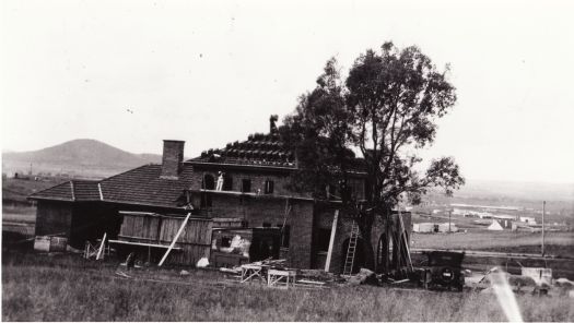 Roanoke under construction - 22 Mugga Way, Red Hill. Home of the Garran family