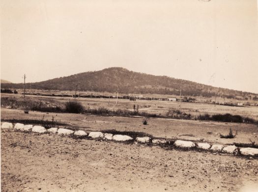 Mt Ainslie and Braddon from City