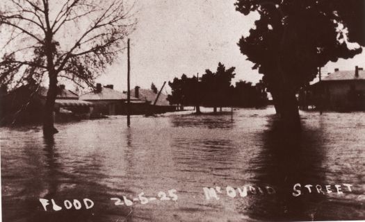 Flood in McQuoid St, Queanbeyan