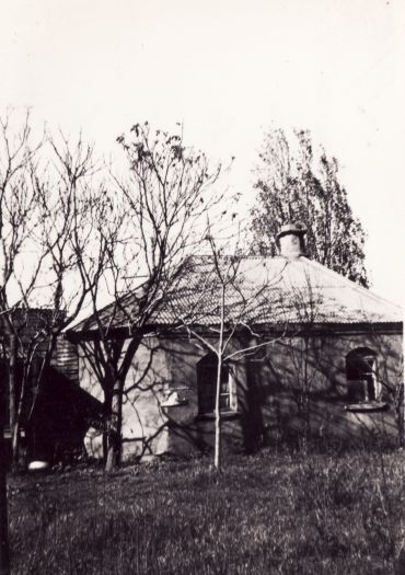 Lodge at entrance of drive to Newington House