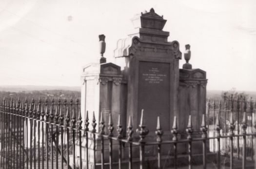 Tomb of Nelson Simmons Lawson