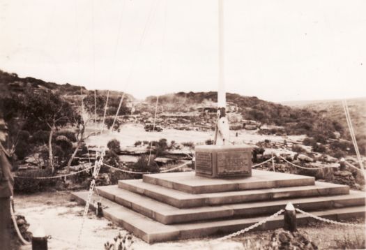 Monument to Bass and Flinders, Wattamolla