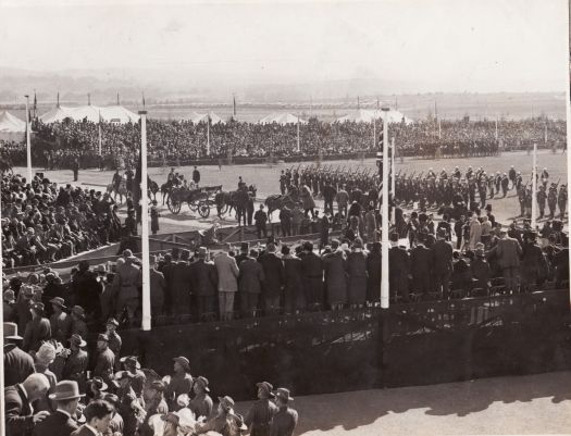 Arrival at Parliament House by the Duke and Duchess of York in their carriage.