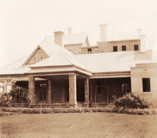 Yarralumla House