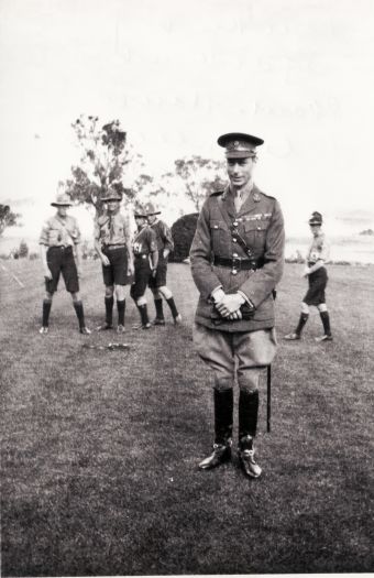 Duke of York at Government House with a group of boy scouts