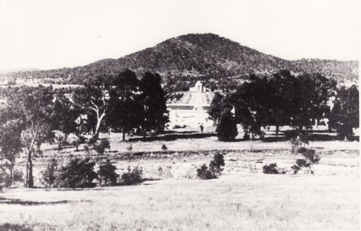 From Camp Hill to Mt Ainslie