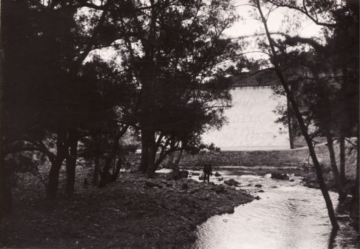 Cotter spillway