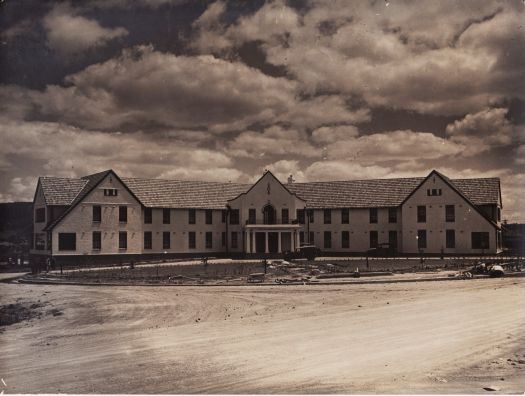 Hotel Ainslie from Limestone Avenue