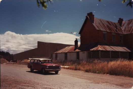 Home of Obadiah Willans, Hibernia Lodge, 69 Collett Street, Queanbeyan