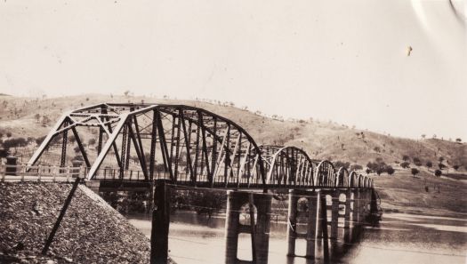 Bethanga Bridge, Victoria over the Hume Weir near Albury