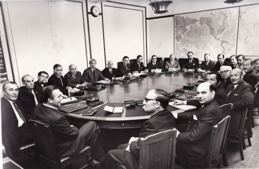 Second McMahon ministry. ?,?,?,Dr Forbes,W Snedden,?,Doug Anthony,William McMahon,John Gorton,Ian Sinclair,N Bowen?,Peter Nixon,CE Barnes?,Senator Wright?,Philip Lynch,R Hunt,Andrew Peacock,David Fairbairn,L Bury,WC Wentworth,?,Don Chipp,Dr Mackay