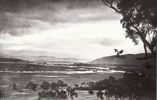 Molonglo River in flood looking towards the Federal Capital