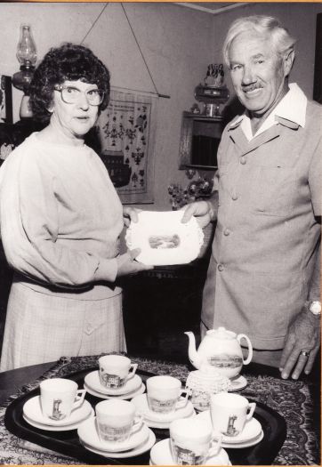 Shelley teaset donated to CDHS