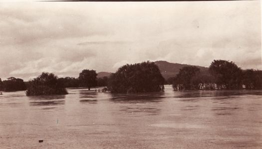 Molonglo River in flood