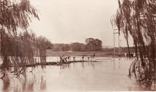 Molonglo River in flood