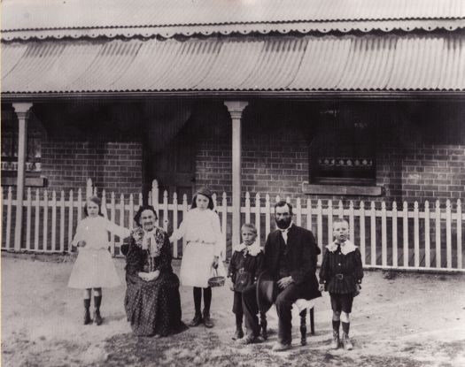 Bambridge family of Queanbeyan. Left to right: Mollie, Eliza, Elsie, Jack, Thomas, Ernest