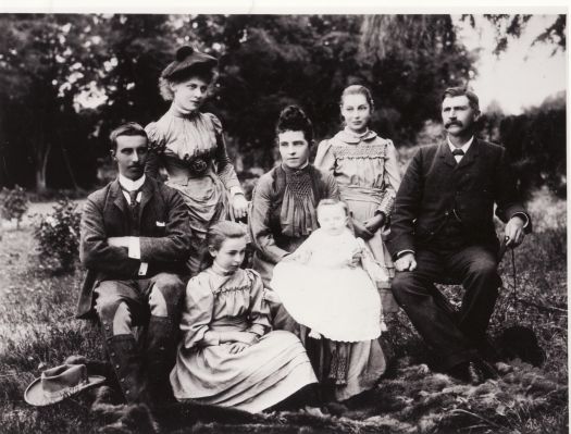 Fred Campbell and family group photo.