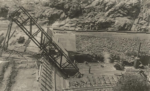 Cotter - concreting the dam wall
