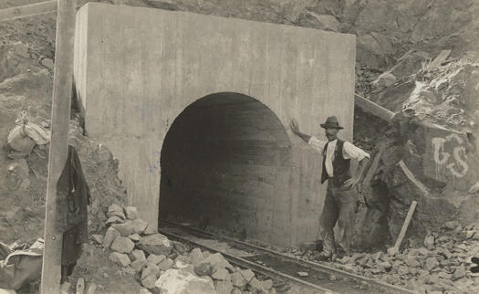 Cotter tunnel portal for 2059 pipe