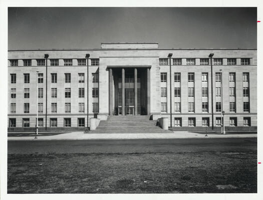 Administration Building (E Block), King Edward Terrace, Parkes. 