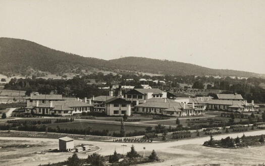 Hotel Canberra from Commonwealth Avenue showing the garden layout.