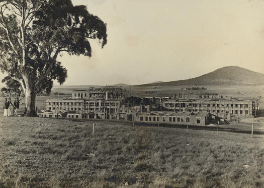 Rear of a partly constructed Parliament House