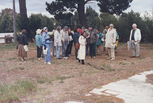 Members of the CDHS on an excursion to Oaks Estate