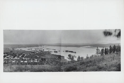 View from the Royal Military College, Duntroon of the Molonglo River in flood in 1925. The flood covered the area where Kingston is today. 