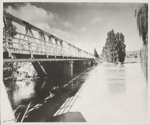 The flooded Molonglo River at the Commonwealth Bridge