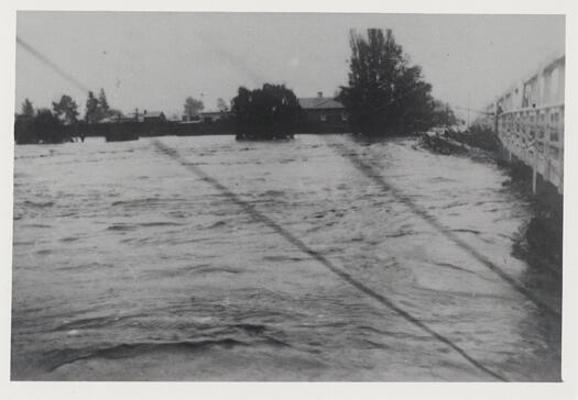 Commonwealth Avenue Bridge in flood