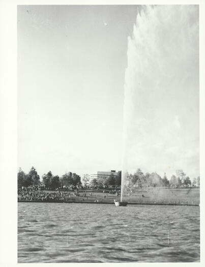 Captain Cook Memorial Jet on the Central Basin of Lake Burley Griffin. It was turned on by Queen Elizabeth II in April 1970.