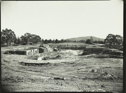 Basement construction at the Hotel Canberra, Yarralumla. The photo shows Commonwealth Avenue on the right hand side.