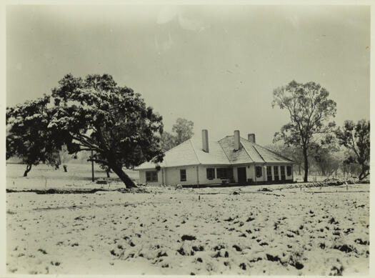 Dr. John Cumpston's house at 8 Wilmot Crescent, Forrest during a snow fall. 