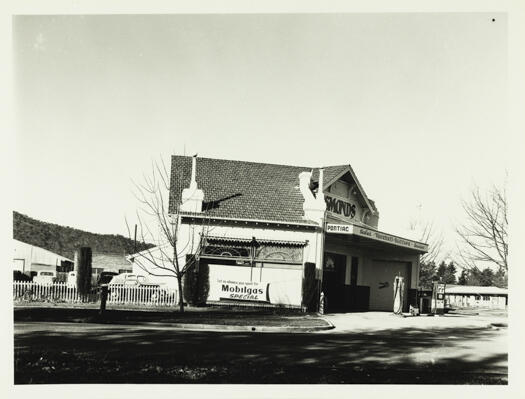 A front view of Esmonds Motor Garage in Braddon which sold Pontiac, Vauxhall and Bedford vehicles.