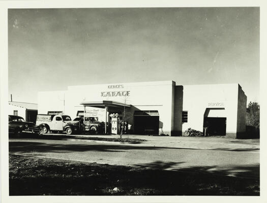 Genge's Garage, Braddon